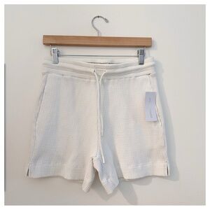 NWT Cotton Citizen Waffle Weave Shorts White size medium